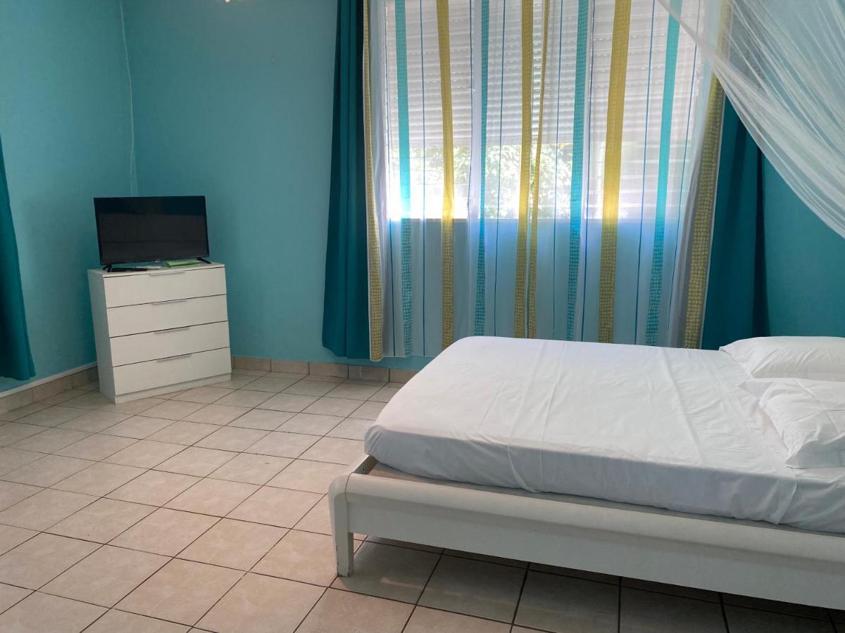 Location Tropical Apartment Sainte-Anne  Bagian luar foto